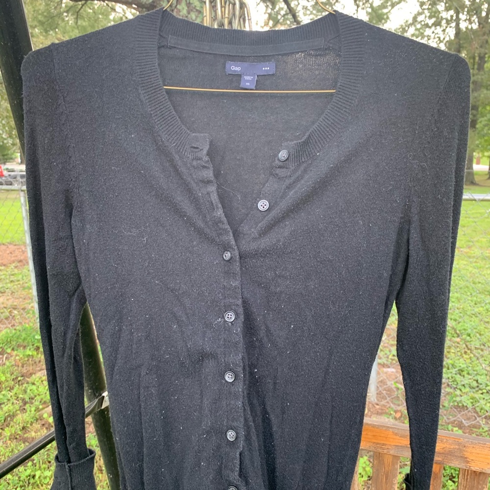 LITTLE BLACK SWEATER